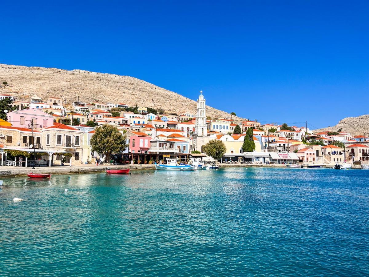 Luca'S Houses Chalki Town Eksteriør bilde
